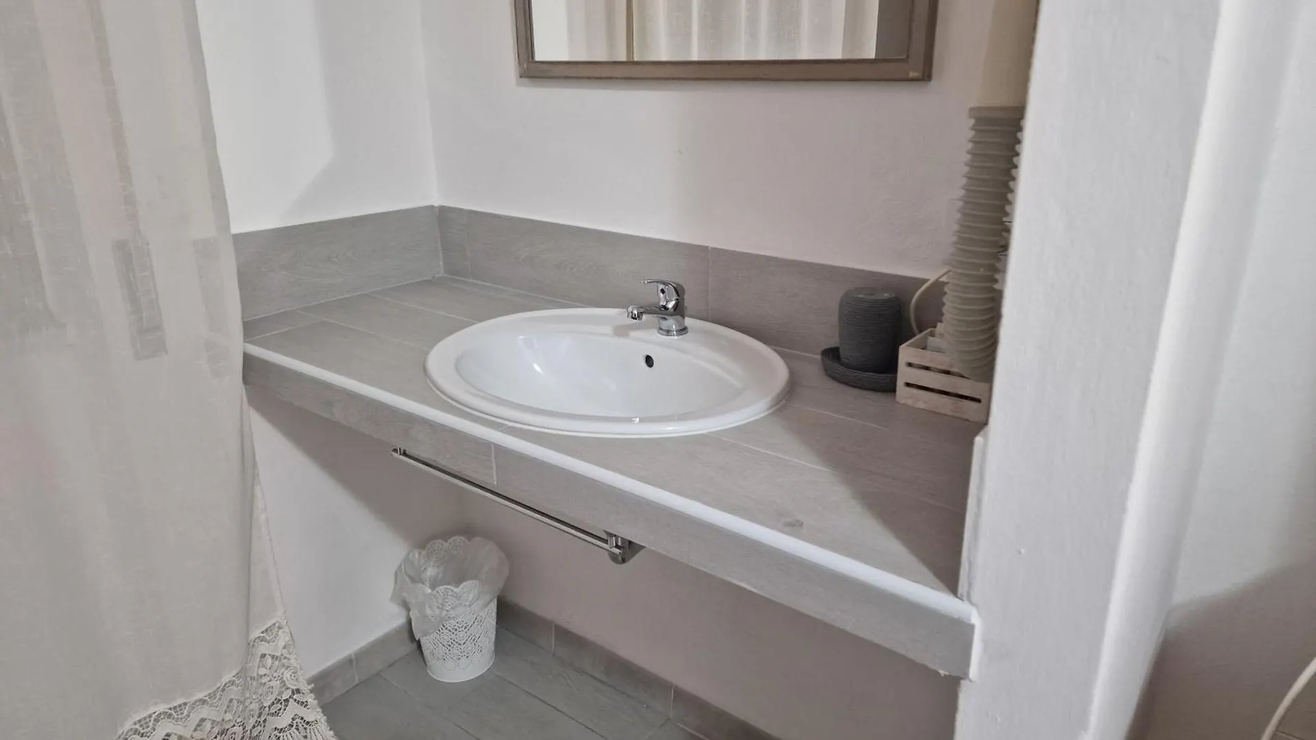 Hotel La Vela فاليدوريا 2*,