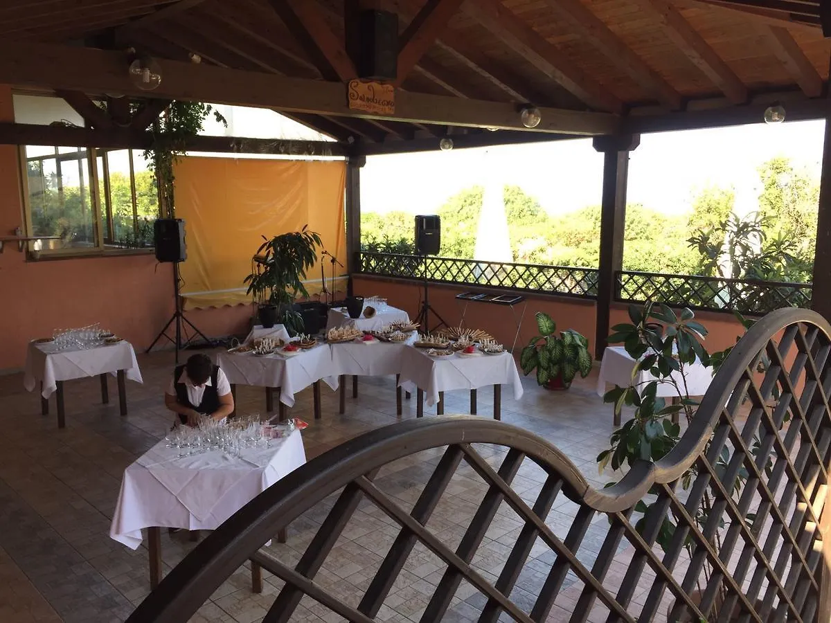 Hotel La Vela فاليدوريا
